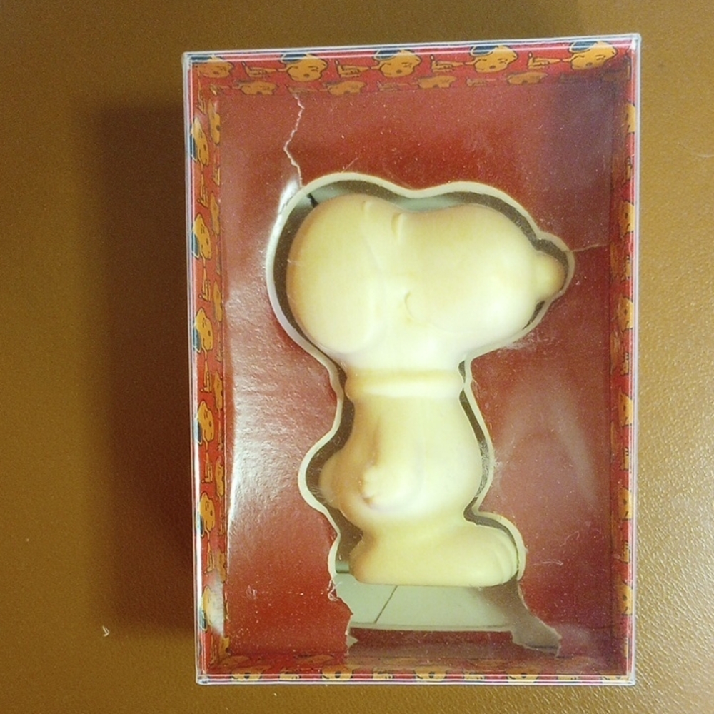 NIB Vintage Snoopy Soap Friends Bath Boutique Collectible Shaped Soap